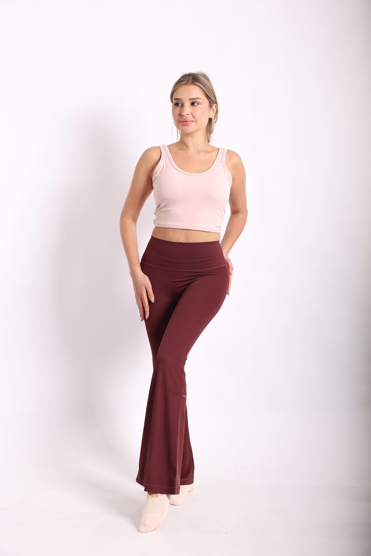 BALANCE Flared Legging