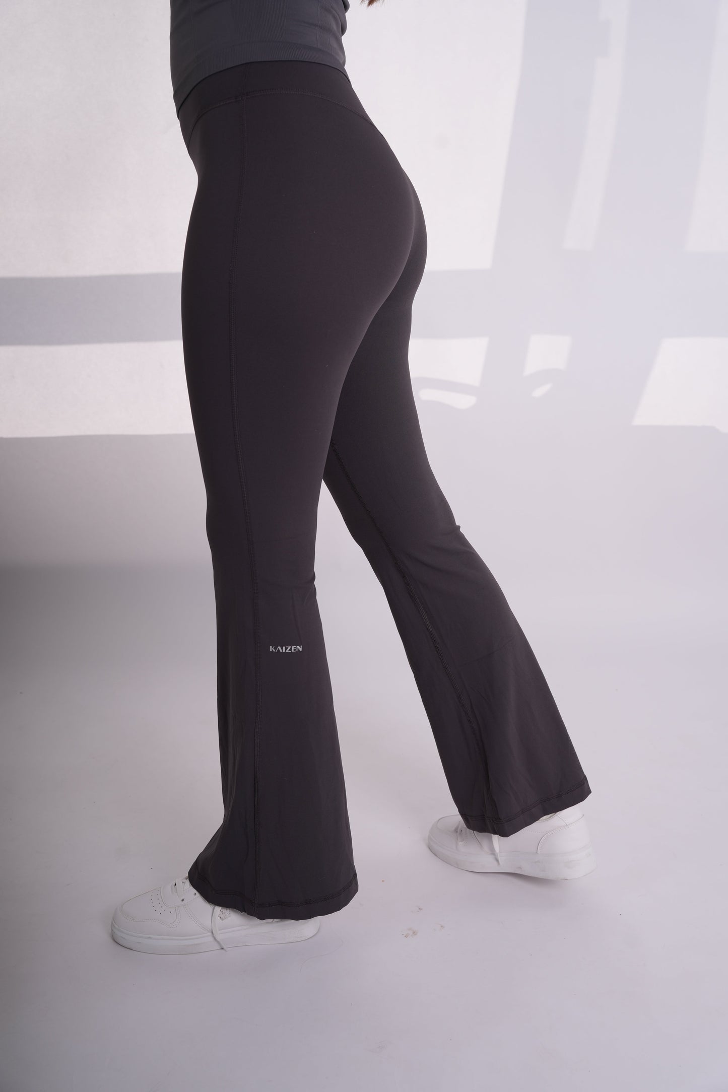 Shaping Flare Leggings